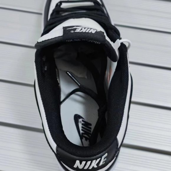 ๐ Nike Dunk Low Panda - Picture 5 of 5